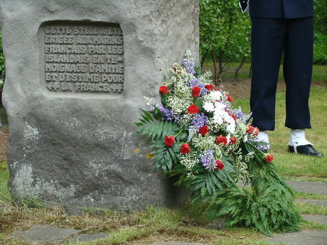 Stèle en l'honneur des marins français à Reykjavik