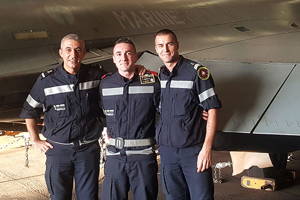 5 marins-pompiers détachés sur le porte-avions
