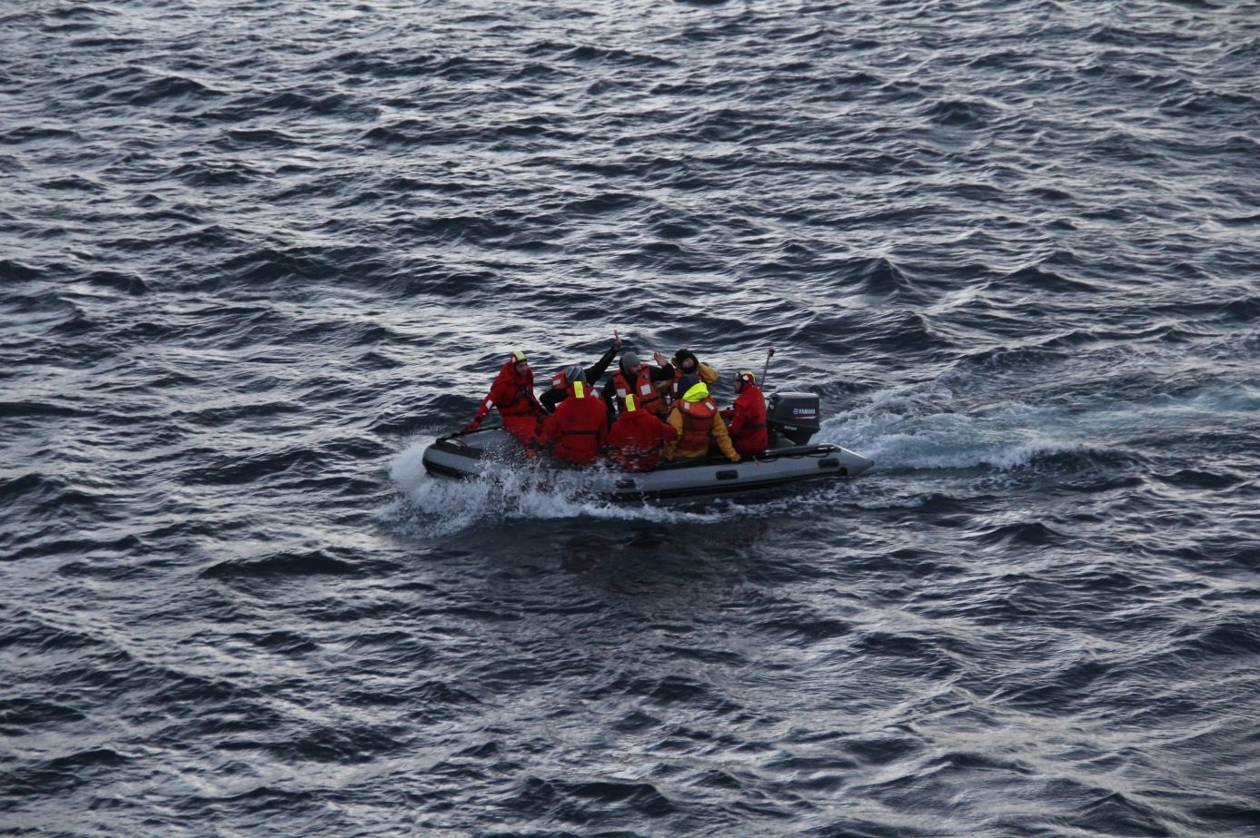 Le personnel du district de Crozet à bord d'une embarcation du Floréal