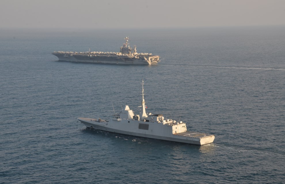 La frégate « Provence » et le porte-avions USS « Harry S. Truman »
