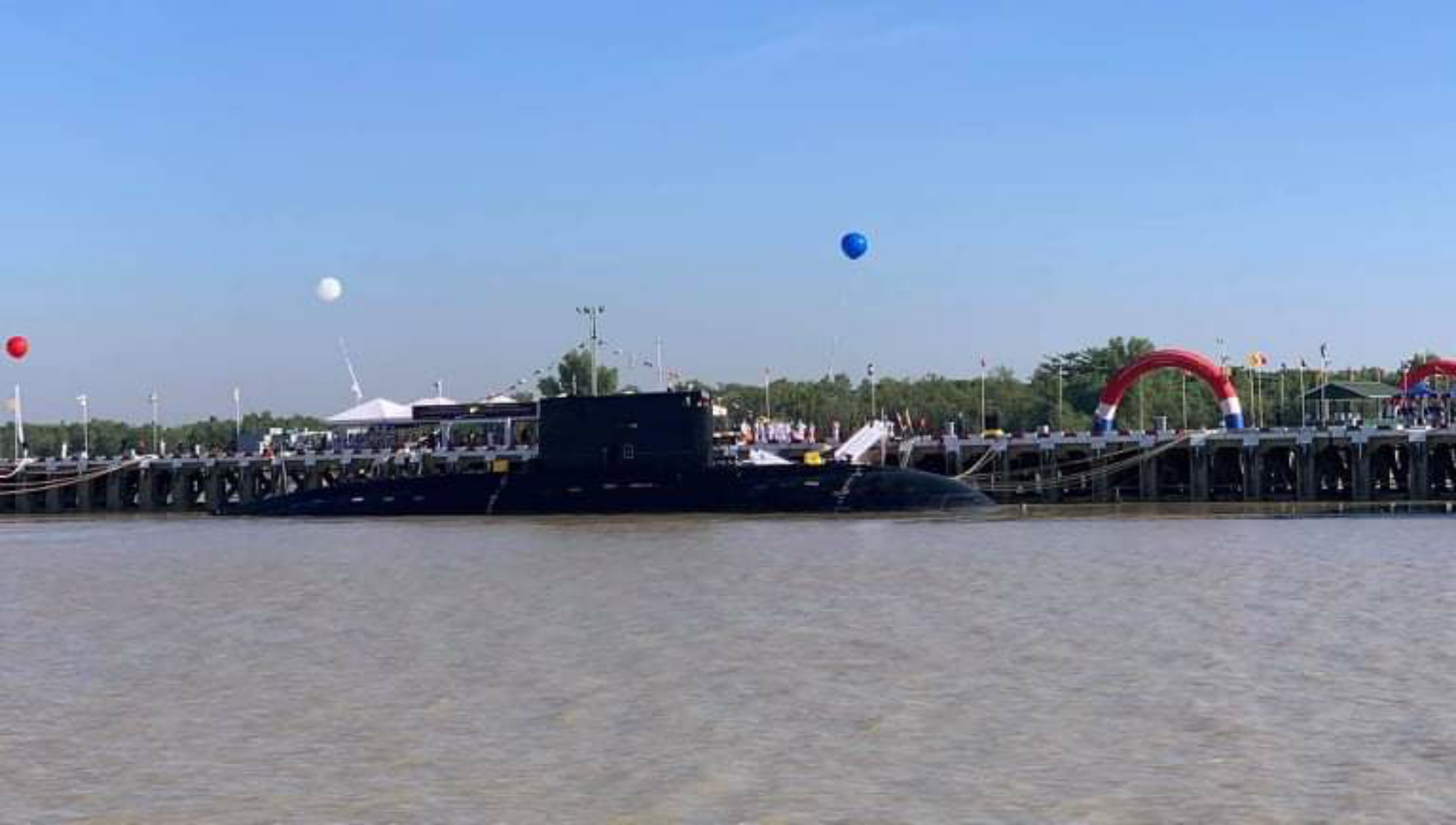 Le sous-marin birman UMS Minye Theinkhathu lors de la cérémonie de mise en service