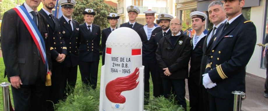 L’équipage du Pégase participe à l’inauguration d’une borne du souvenir en mémoire de la 2ème DB