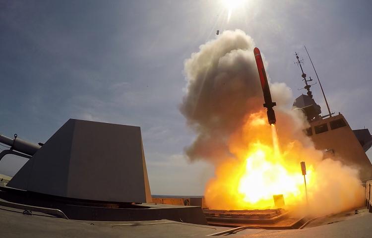 Lancement d'un missile de croisière naval (Mdcn)