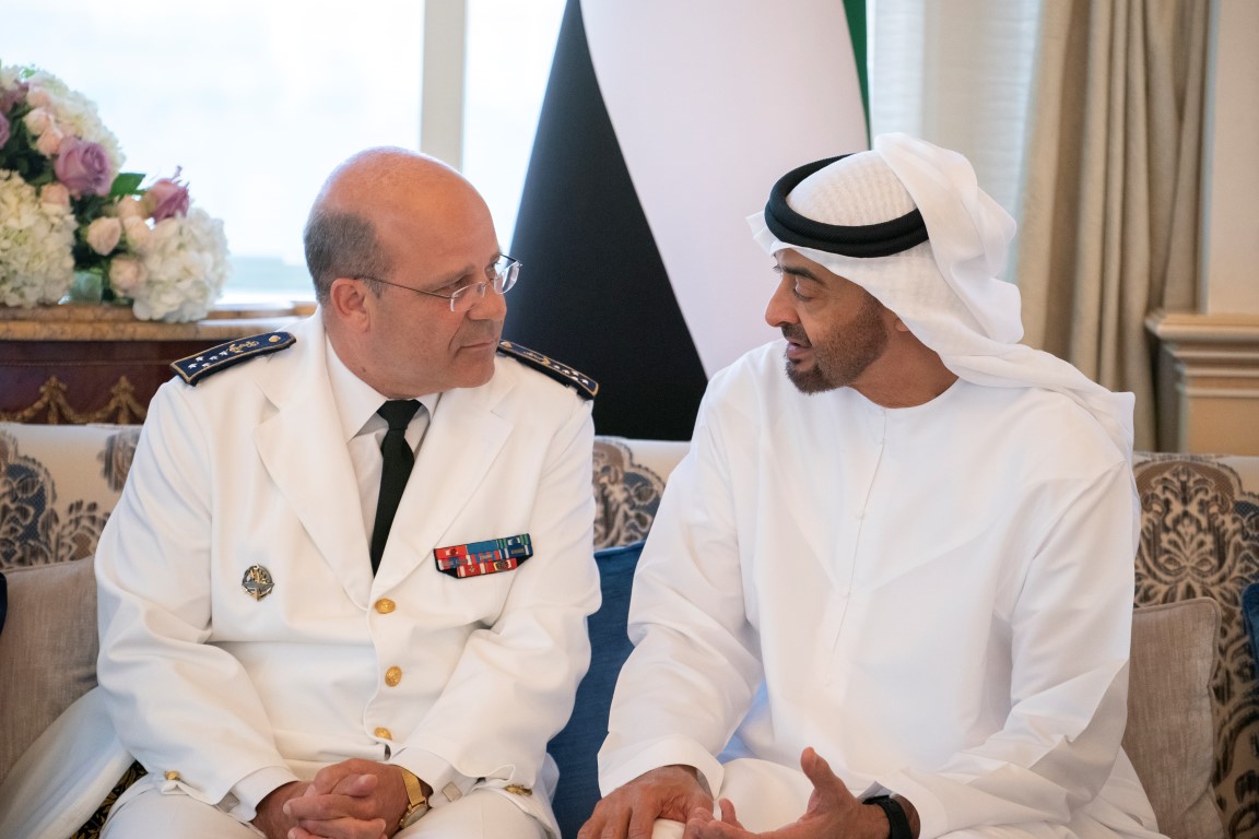 L’émir Mohamed bin Zayed (Emirats-Arabes-Unis) reçoit le chef d’état-major de la marine
