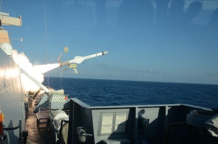 La FLF Aconit effectue un exercice de tir Mer-Mer 40