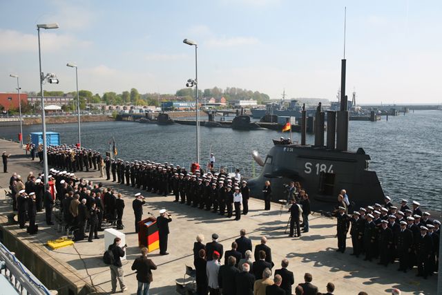 Des commandants de sous-marins de 14 nations ont assisté Ã  la mise en service du U34