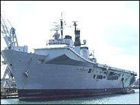 Le HMS Illustrious n'a pas réussi, pour la seconde fois, Ã  quitter le port