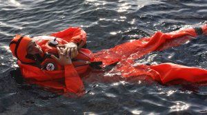 Sauvetage et évacuation de l’équipage du sous-marin espagnol Tramontana lors de l’exercice ’Cartago 09’