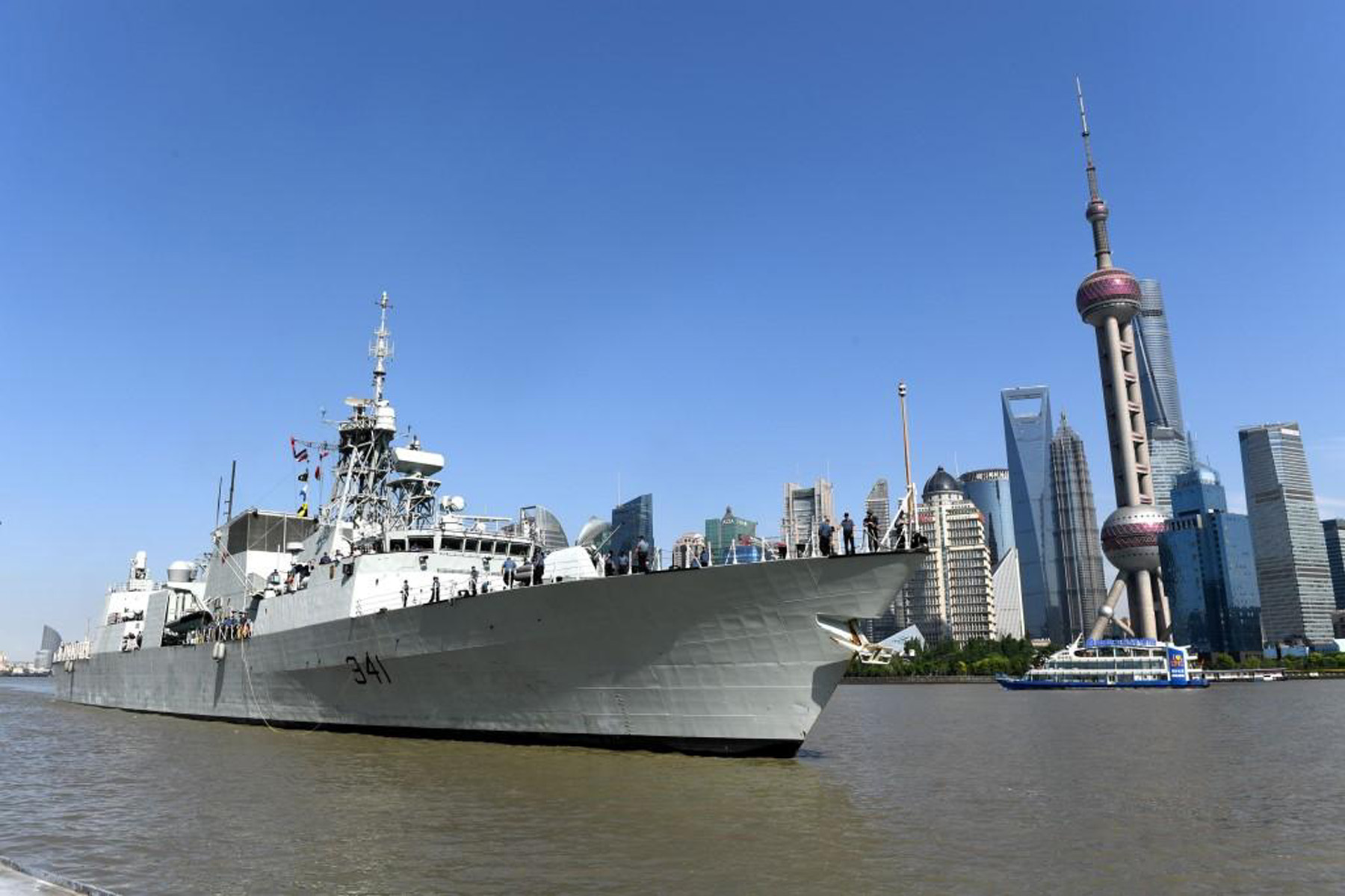 La frégate canadienne NCSM Ottawa arrive à Shanghai 