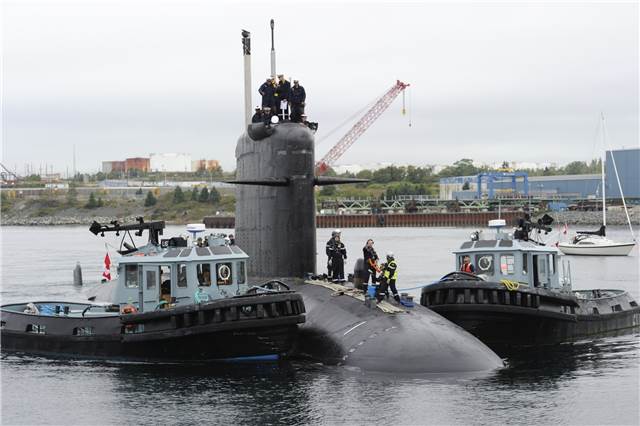 Le sous-marin Perle arrive à Halifax