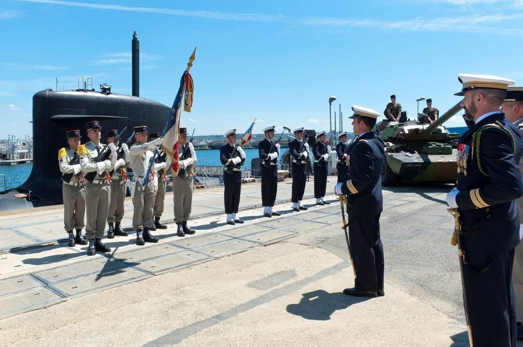 Le SNLE Le Terrible et le Régiment d’Infanterie Chars de Marine se jumellent