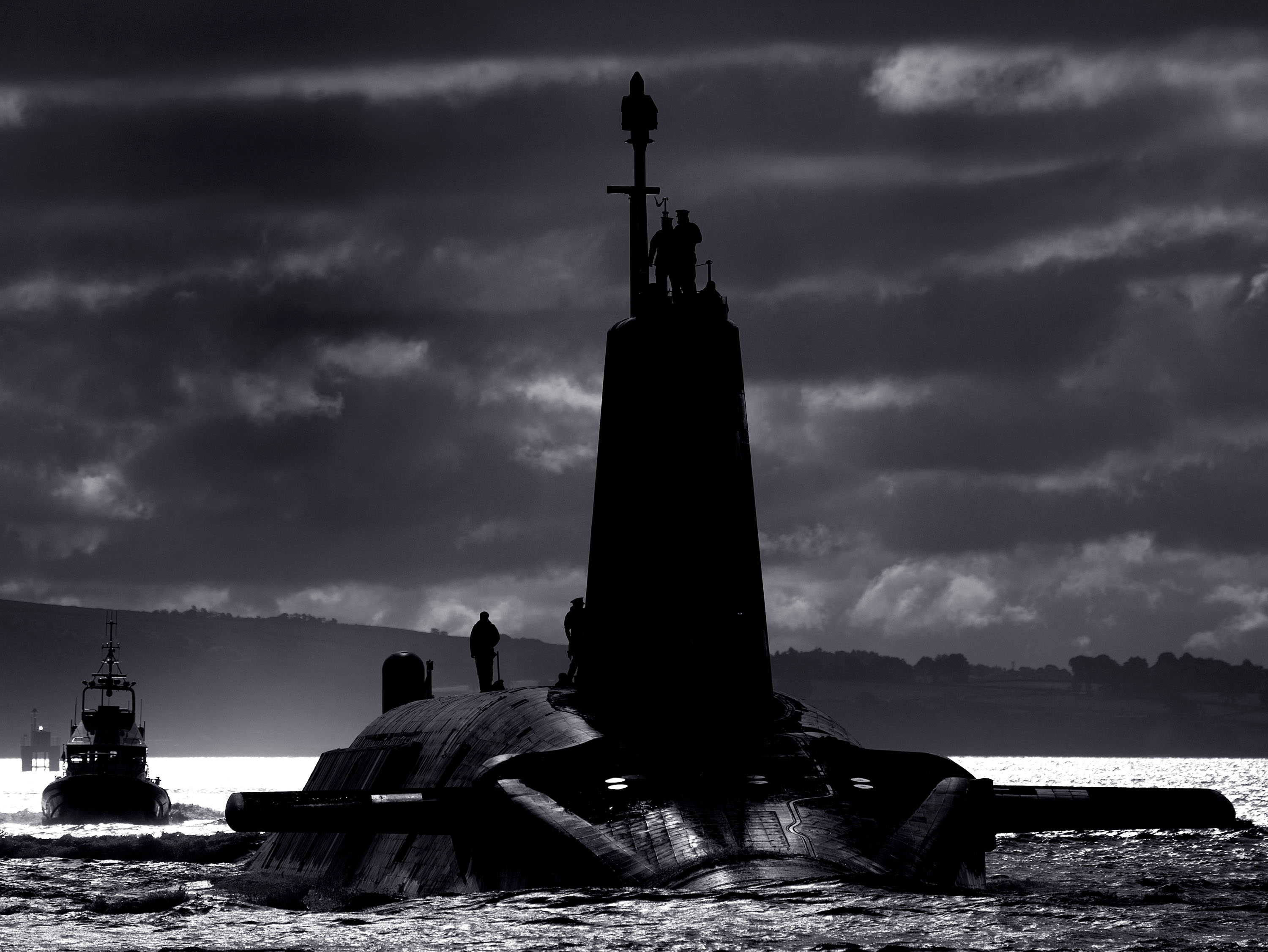 Le SNLE britannique HMS Vengeance rentre à la base de Faslane