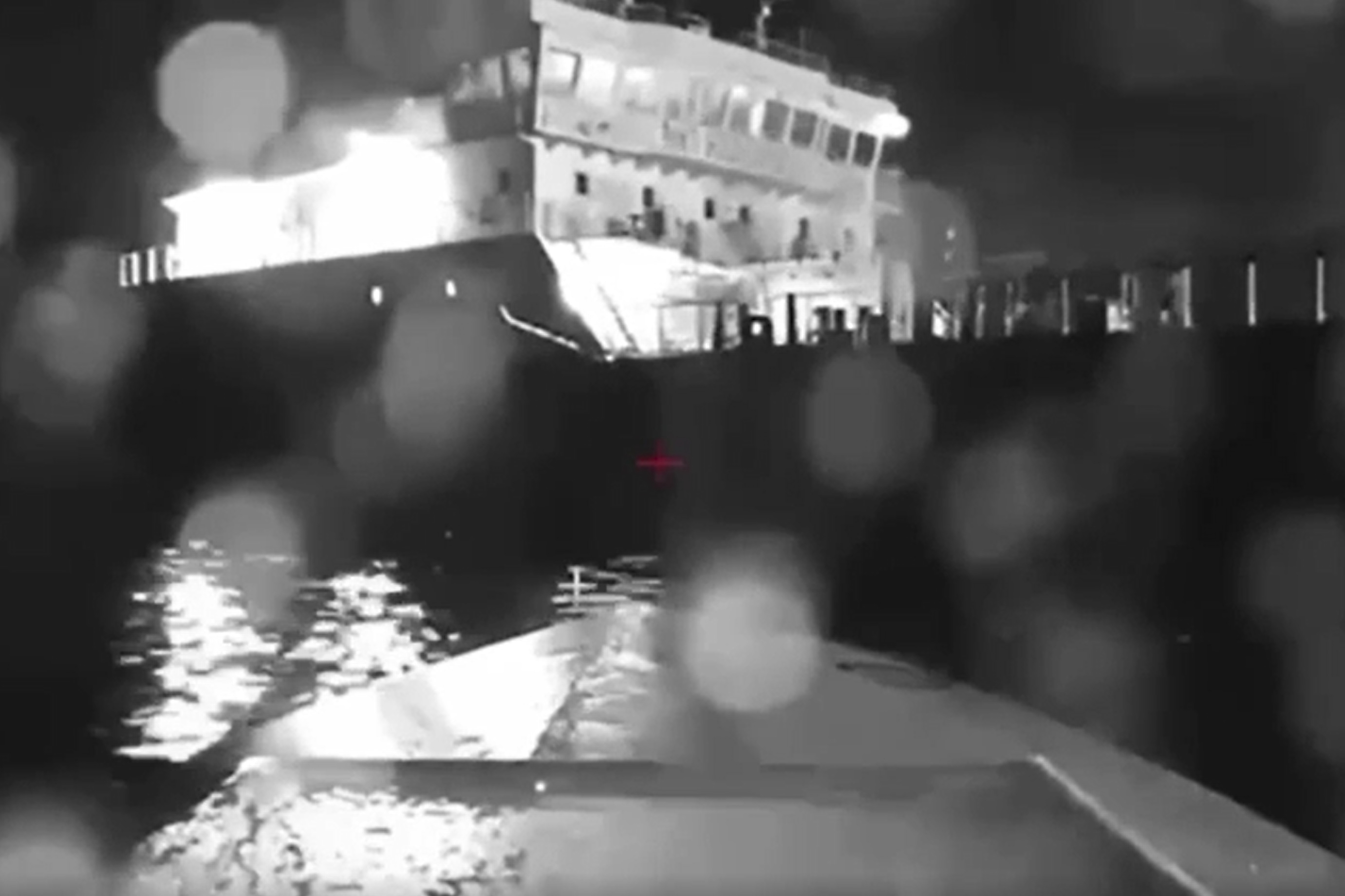 Un navire sans équipage ukrainien s'approche d'un pétrolier russe en mer Noire