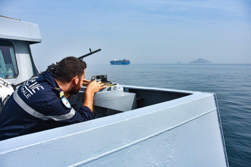 Surveillance du trafic maritime dans le détroit d'Ormuz