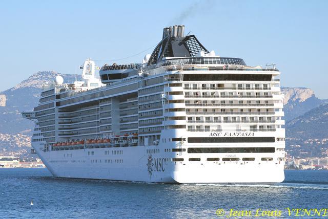 Escale surprise du MSC Fantasia à La Seyne sur Mer