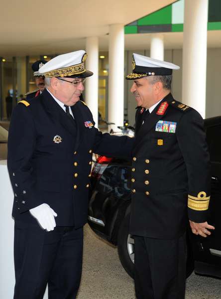 L’ amiral Bernard Rogel accueille son homologue égyptien, le vice-amiral Ossama Rabie