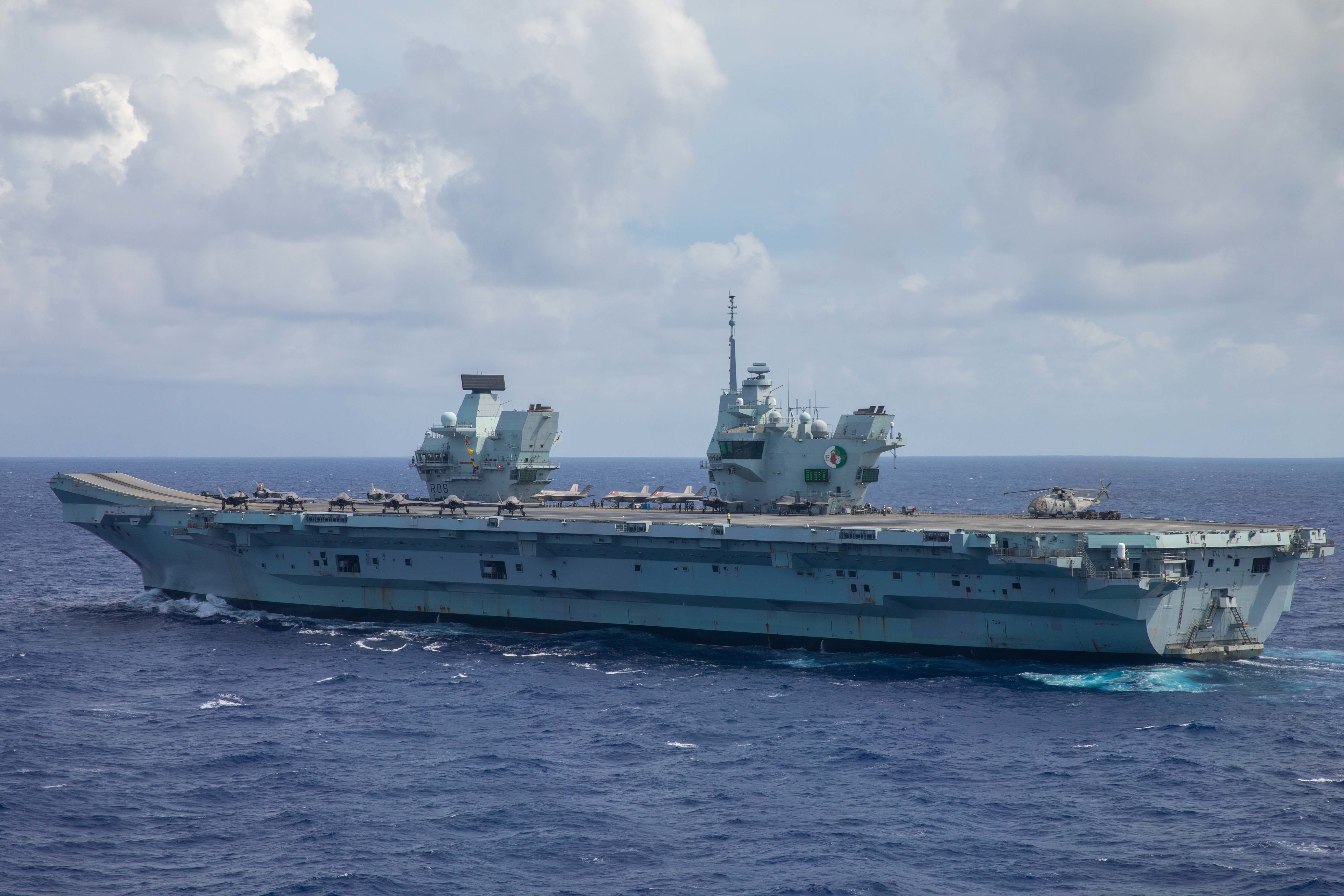 Le porte-avions britannique HMS Queen Elizabeth