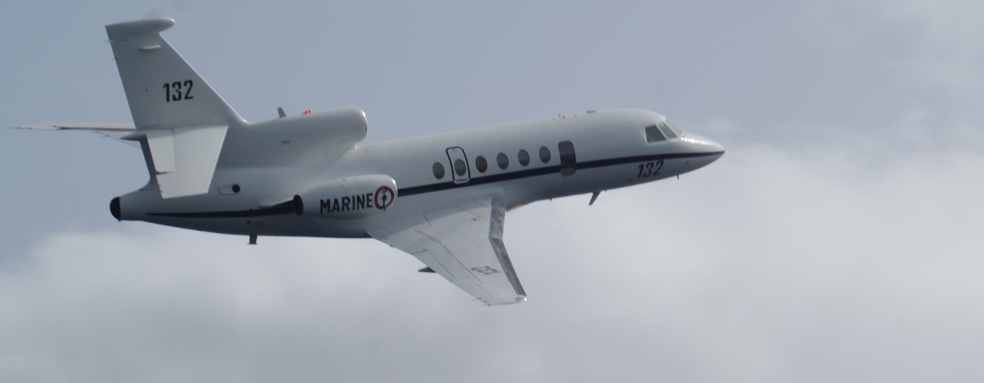 Un avion Falcon 50 de surveillance maritime