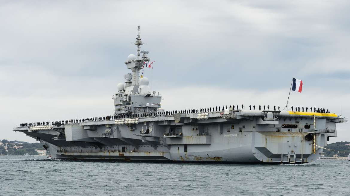 Le porte-avions Charles de Gaulle de retour à Toulon