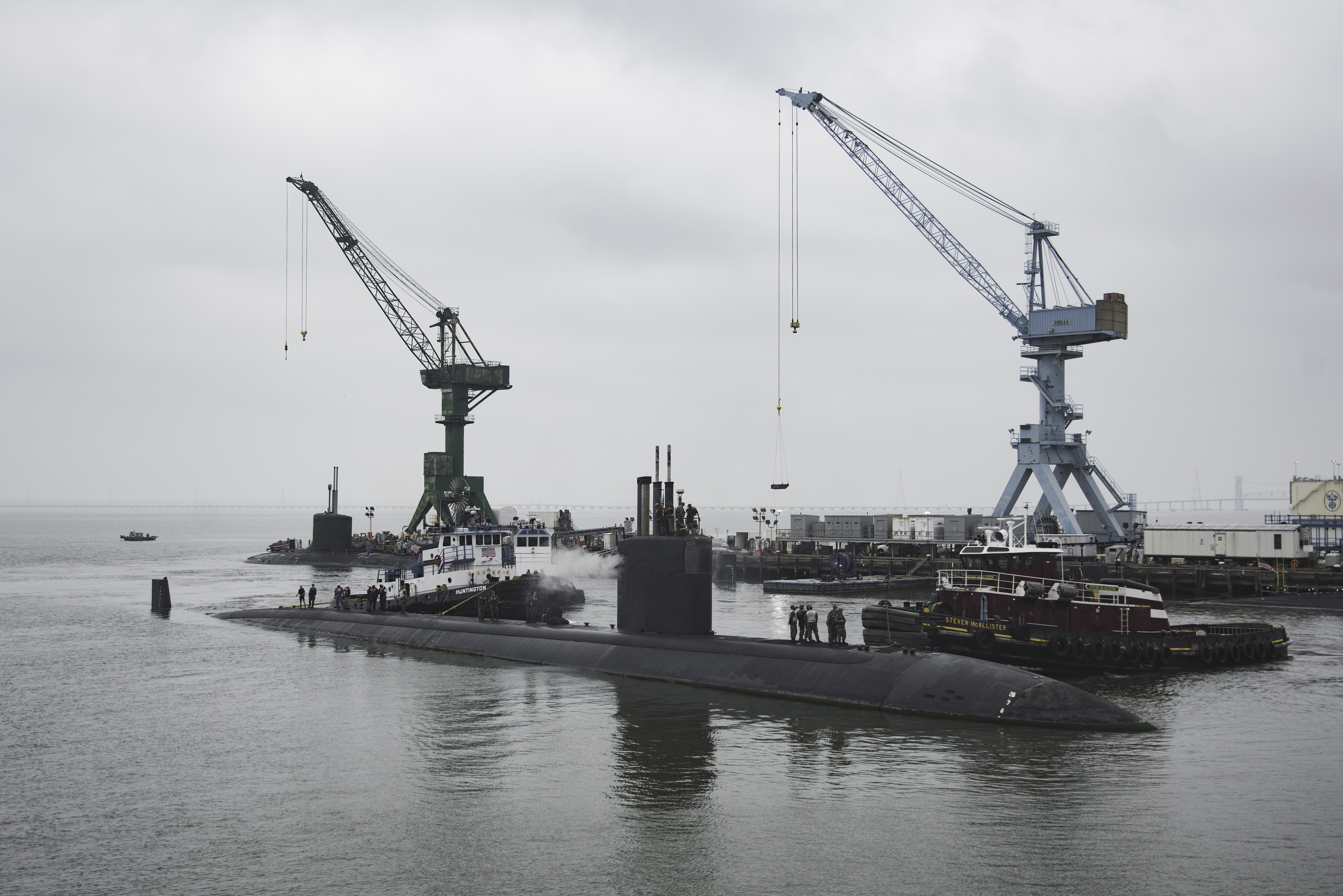 Le sous-marin nucléaire USS Boise entre au chantier naval de Newport News (Virginie)