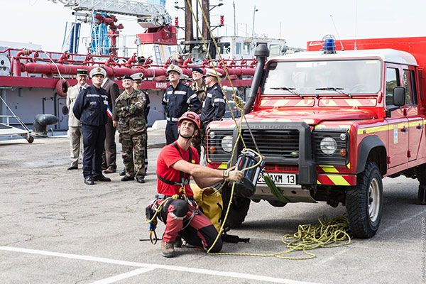 Le Chef d’Etat Major des Armées au bataillon des marins-pompiers de Marseille