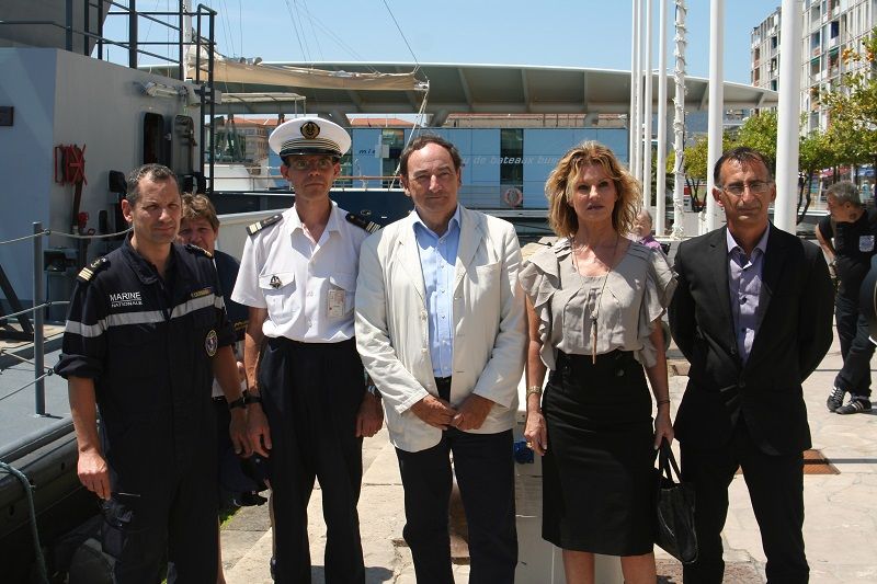 Les représentants de la marine, de la mairie de Toulon