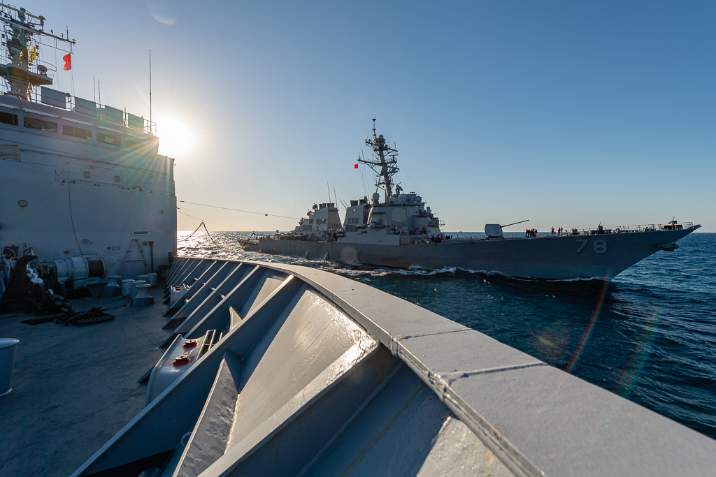 Le Var et le destroyer américain USS Porter