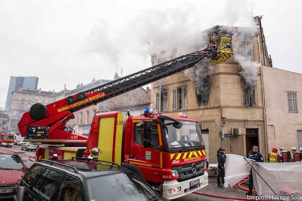 Feu d’appartement et explosion au gaz à Marseille