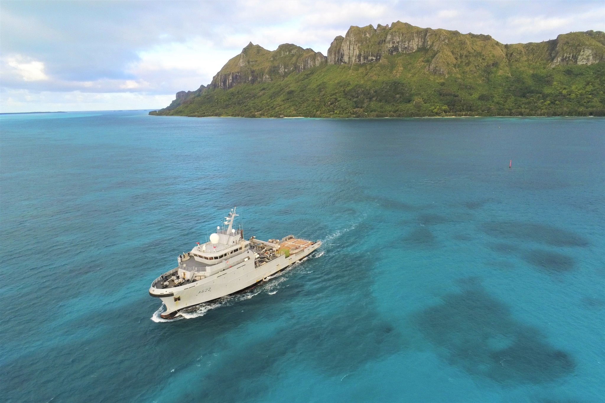 Le Bougainville dans les îles Cook