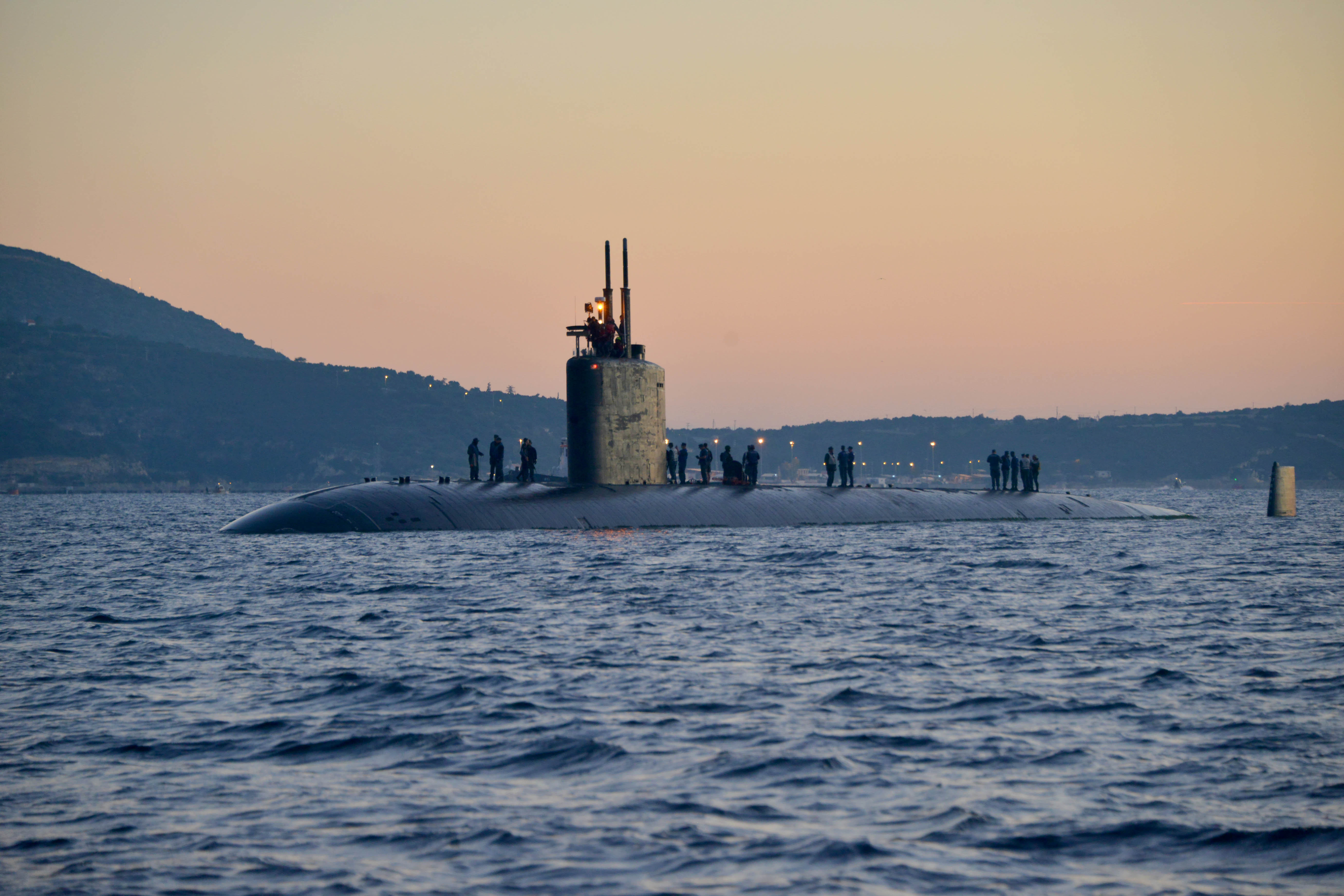 Le sous-marin USS Boise arrive à La Sude (Grèce)
