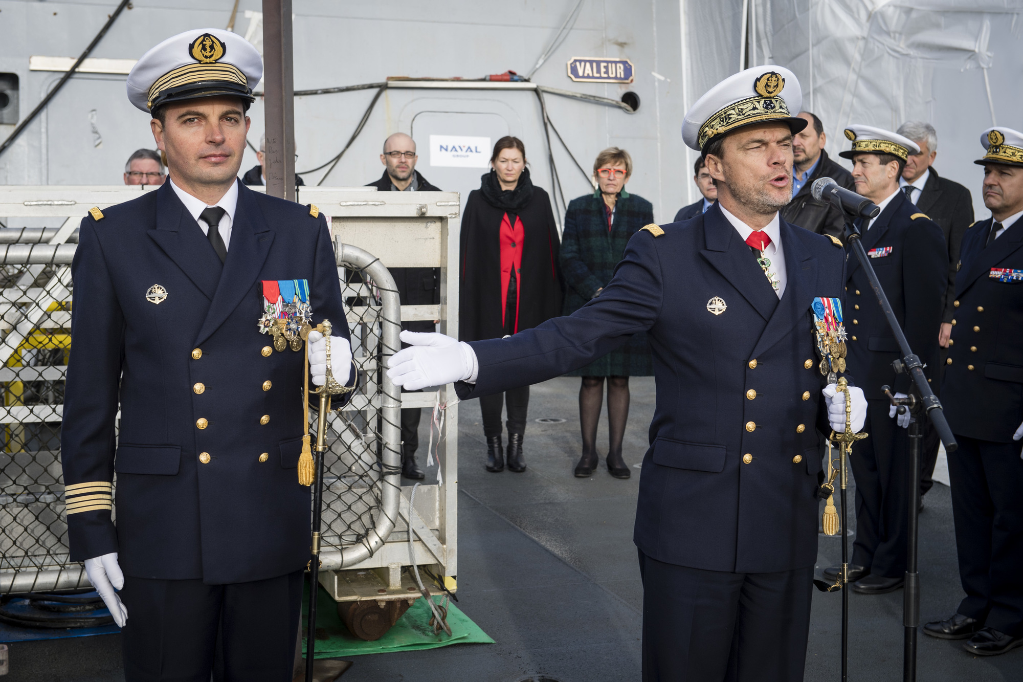 Le capitaine de vaisseau Soubrier reconnu commandant de la Normandie par le vice-amiral d’escadre Rolland, ALFAN