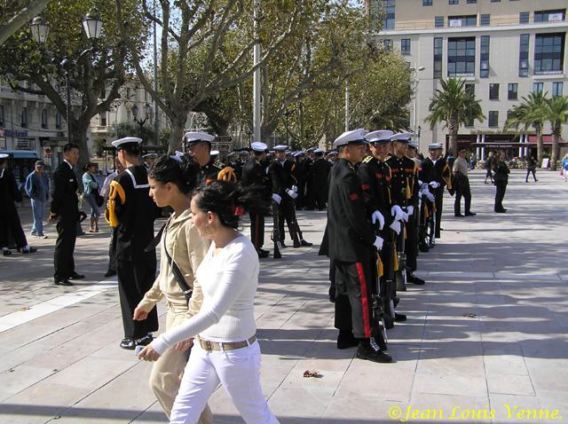 Parade de l'équipage Coréen Place de la Liberté