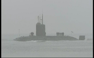 Le HMS Sceptre rentre Ã  Faslane