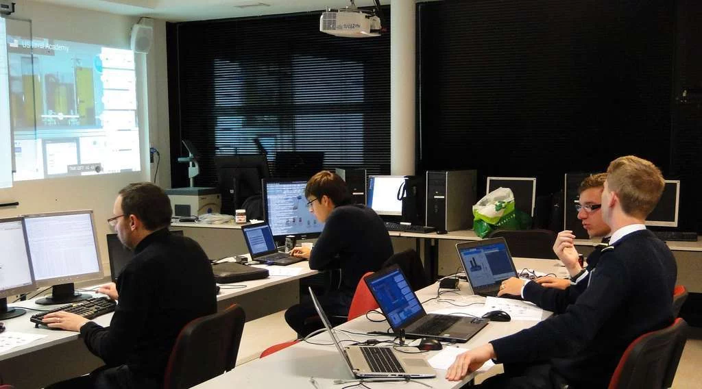 L’École navale remporte le challenge Cyberdéfense 2015