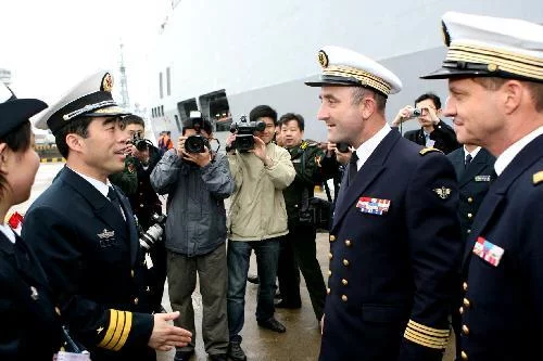 Accueil par les autorités Chinoises