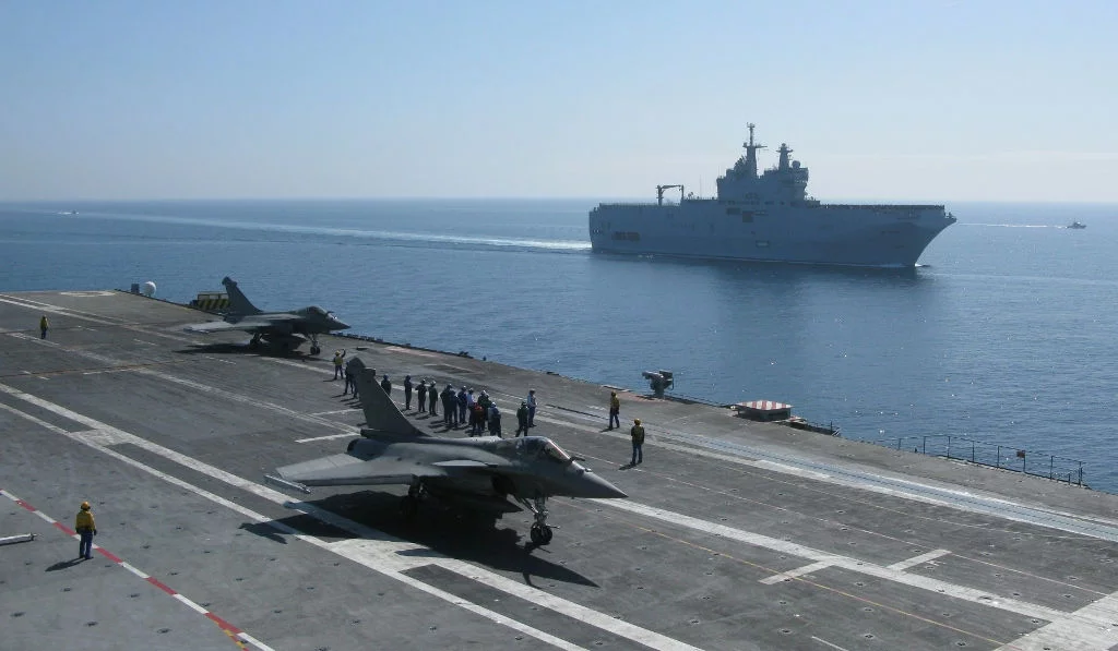 Le Mistral vu depuis le pont du Charles de Gaulle
