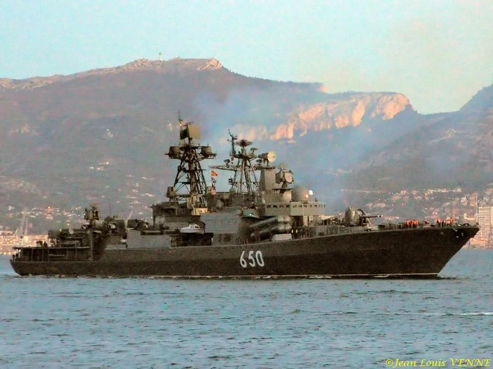 Départ du destroyer russe Admiral Chabanenko