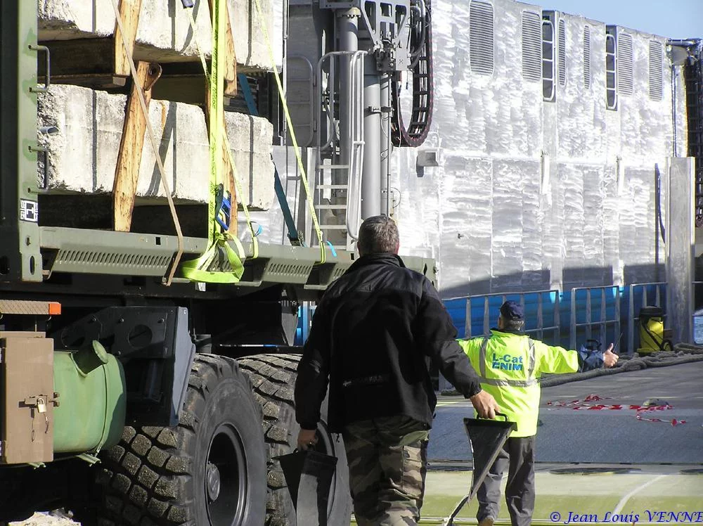 Premier plageage du L-CAT avec matériel roulant