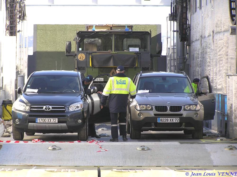Premier plageage du L-CAT avec matériel roulant