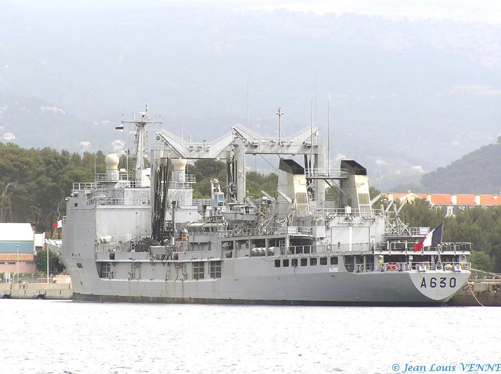 La Marne à quai à l’appontement Milhaud
