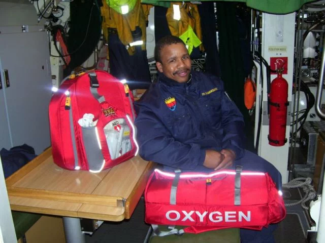 Notre infirmier Ã  bord du SAS Charlotte Maxeke.