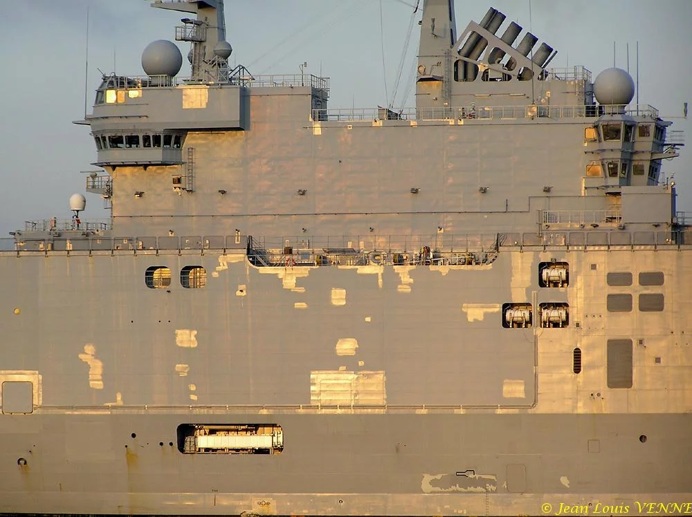 Retour du Mistral après la Journée de Présentation de la Marine