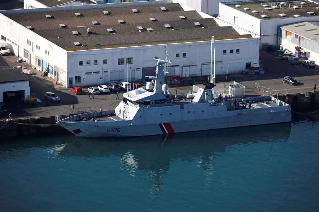 Le Flamant dans le port de Douarnenez