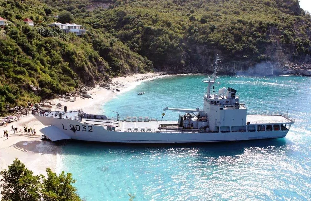 Antilles : exercices amphibies avec le Dumont d’Urville