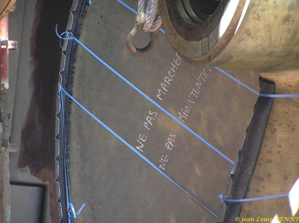 La seconde hélice du porte-avions