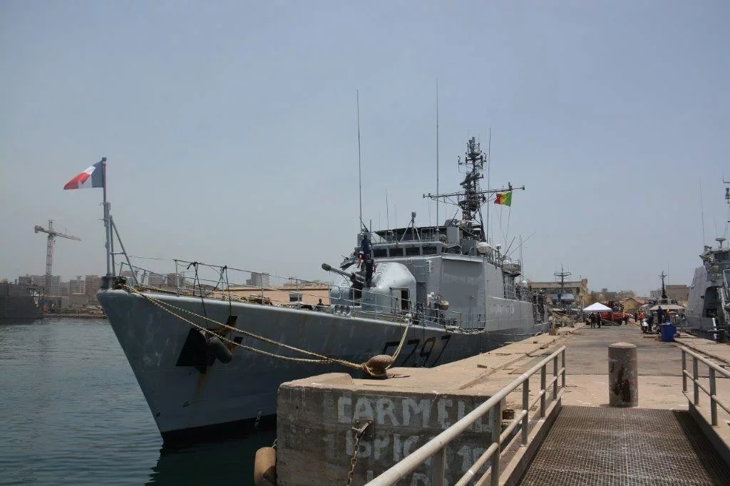 Le patrouilleur Commandant Bouan accosté dans le port de Dakar