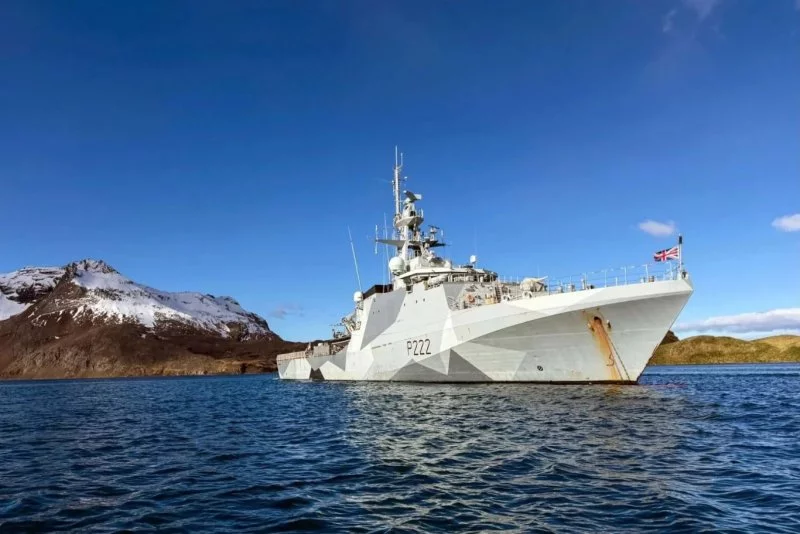 Le patrouilleur HMS Forth de la Royal Navy