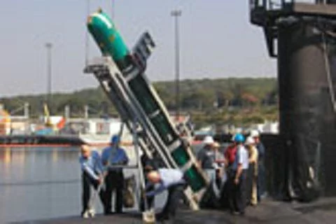 Boeing réussit la première récupération d'un drône par un sous-marin en plongée