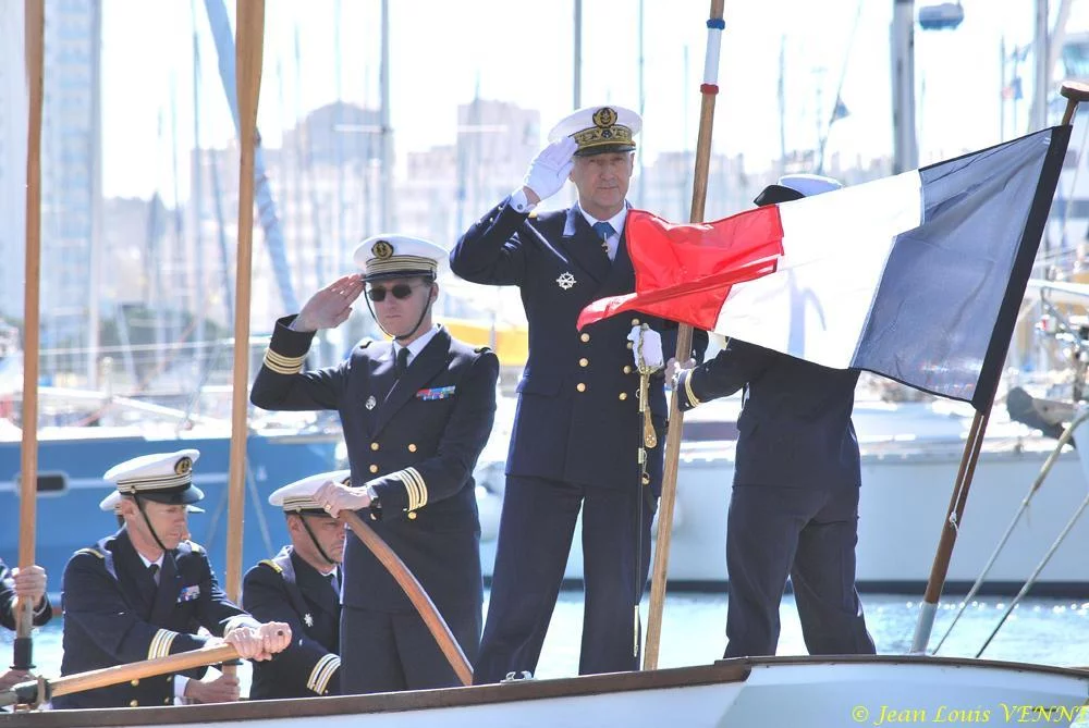 L'amiral Tandonnet sur la baleinière traditionnelle