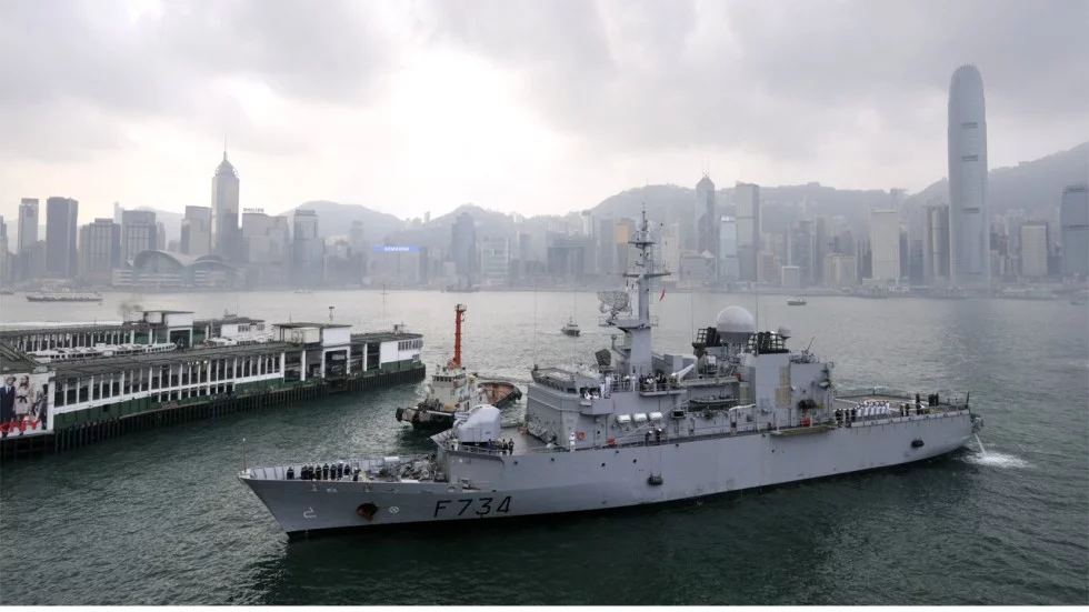 La frégate Vendémiaire à Hong-Kong